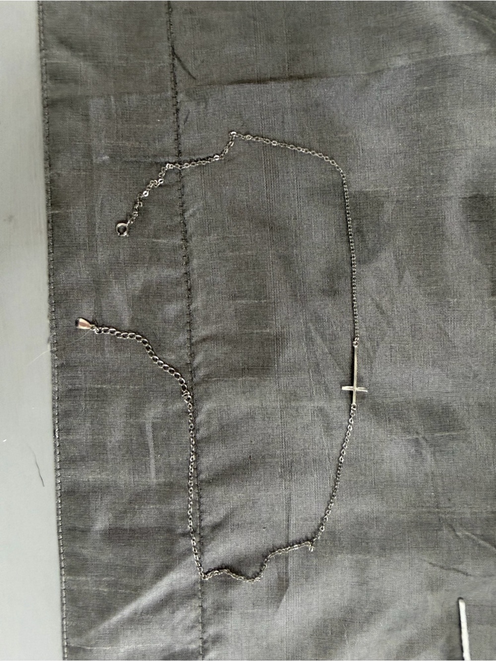 Delicate Silver-Tone Side Cross Necklace - Women Accessories